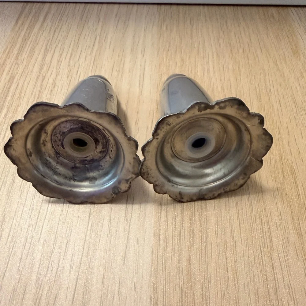 Vintage Kirk Stieff Capella Pewter 927 Salt & Pepper Shakers Set 3-Inch Marked
